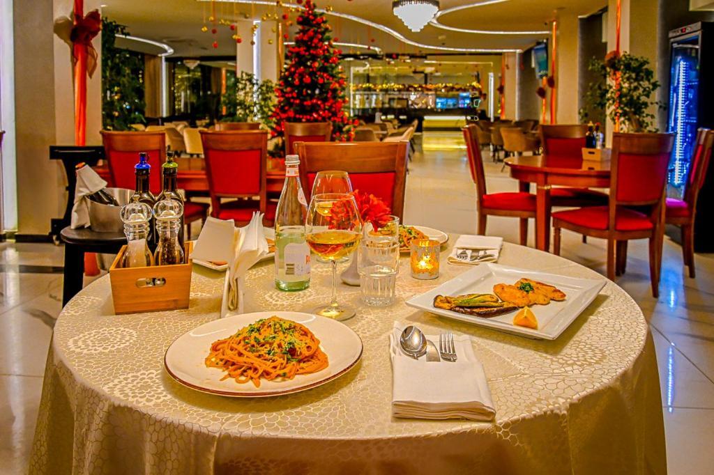 Hotel Vivas Дуррес Екстер'єр фото