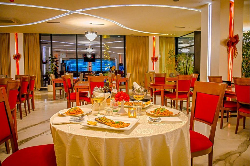 Hotel Vivas Дуррес Екстер'єр фото