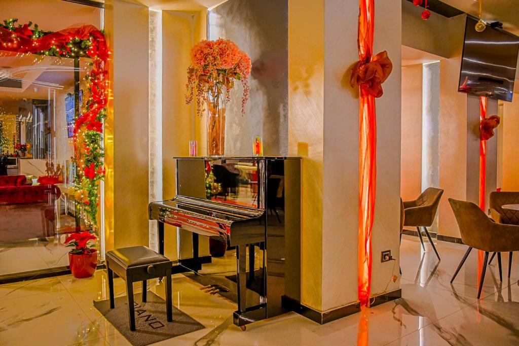 Hotel Vivas Дуррес Екстер'єр фото