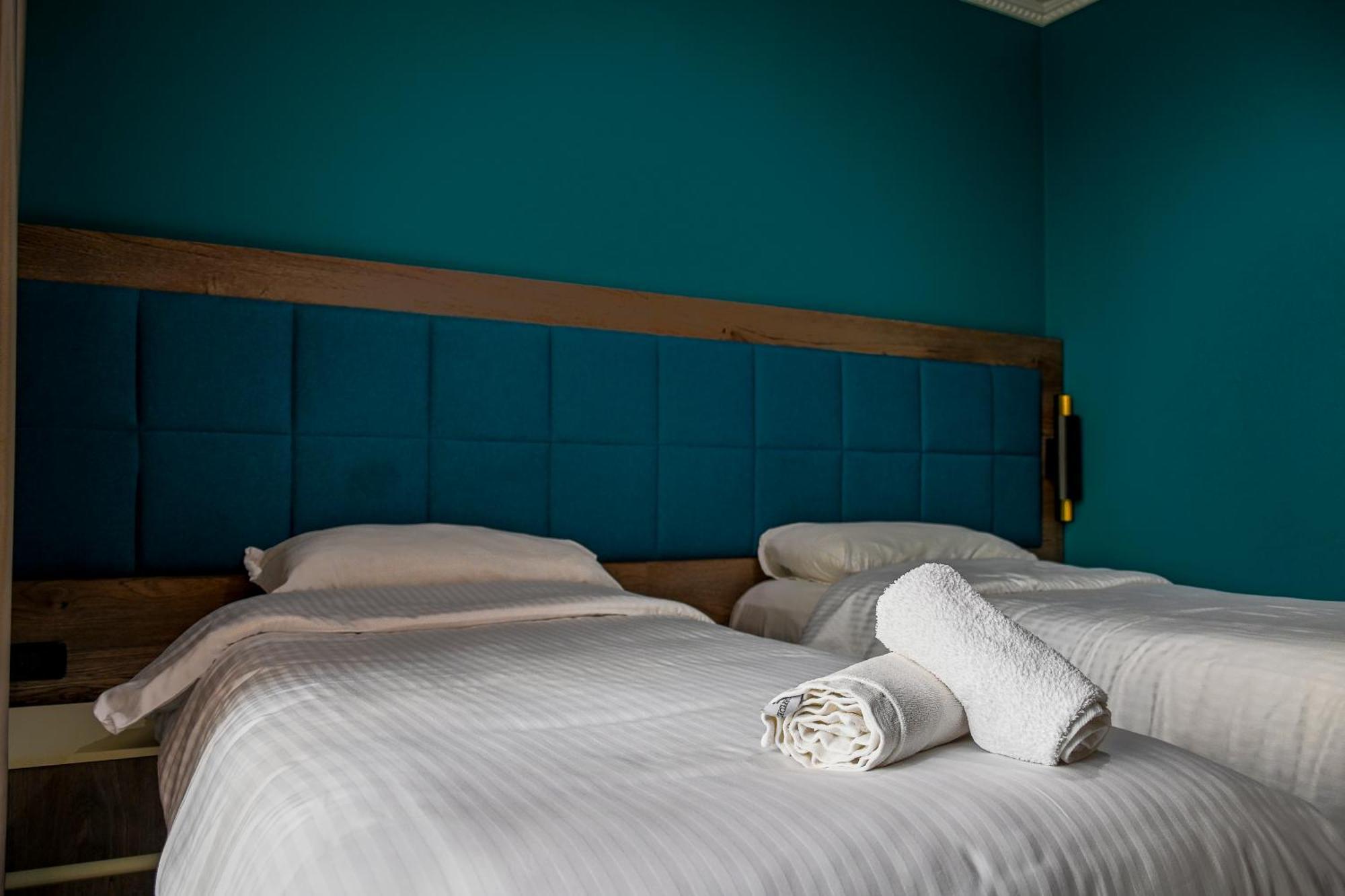 Hotel Vivas Дуррес Екстер'єр фото