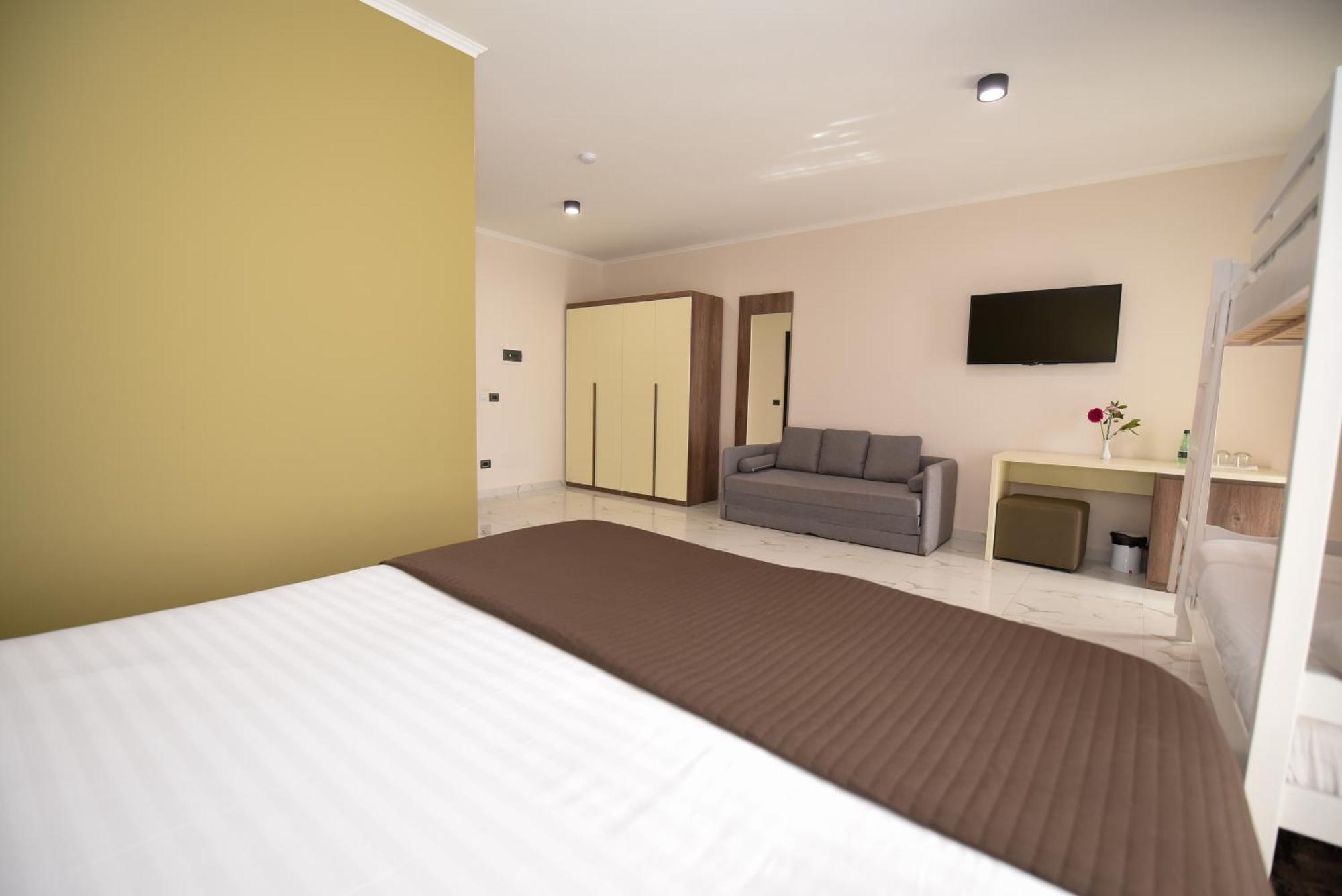 Hotel Vivas Дуррес Екстер'єр фото