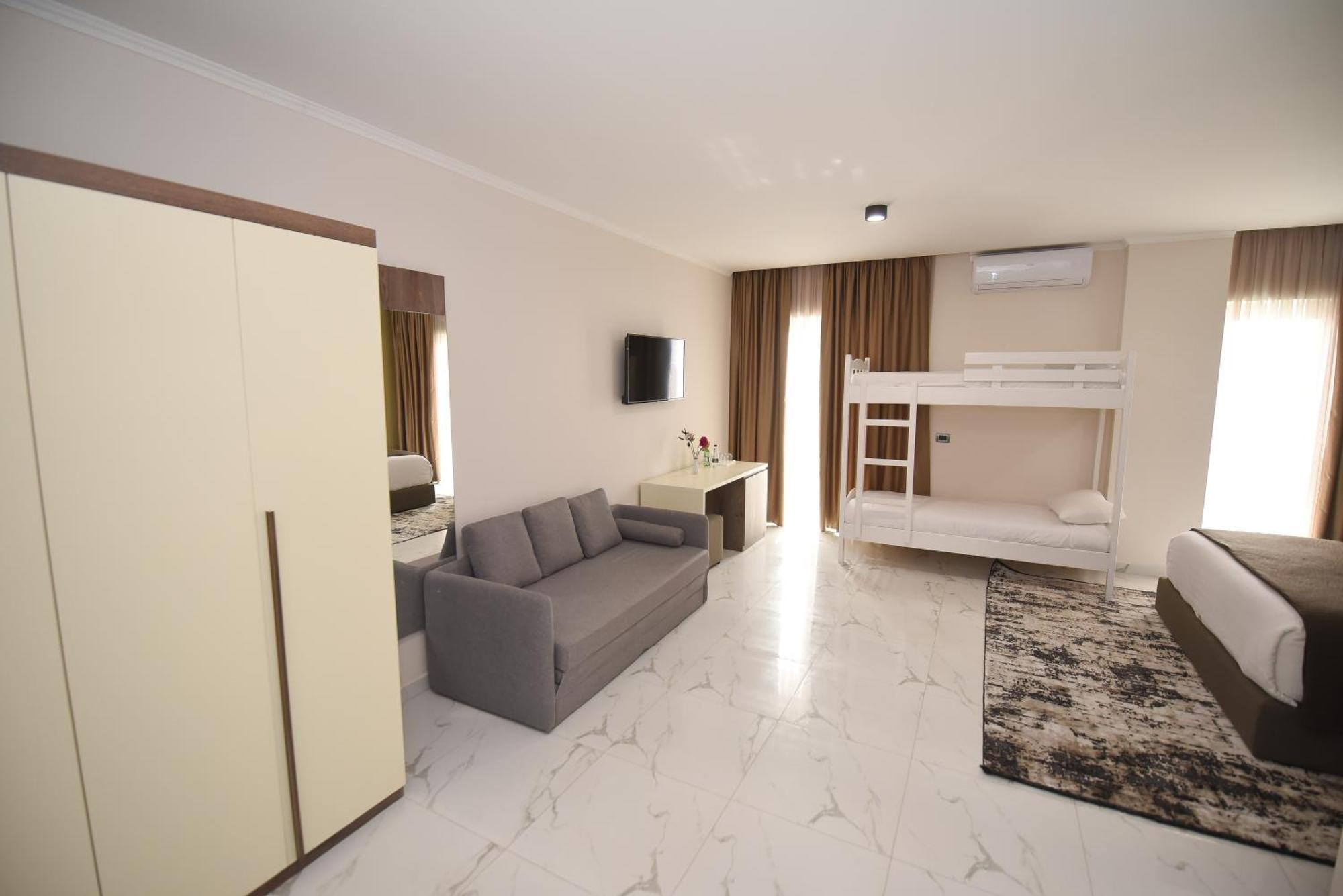 Hotel Vivas Дуррес Екстер'єр фото